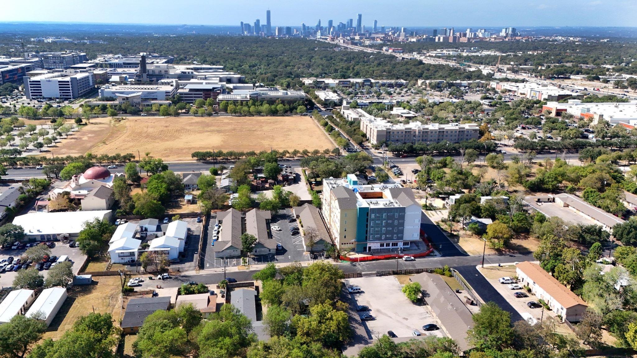 1308 E 52nd St # A and B, Austin, TX 78723