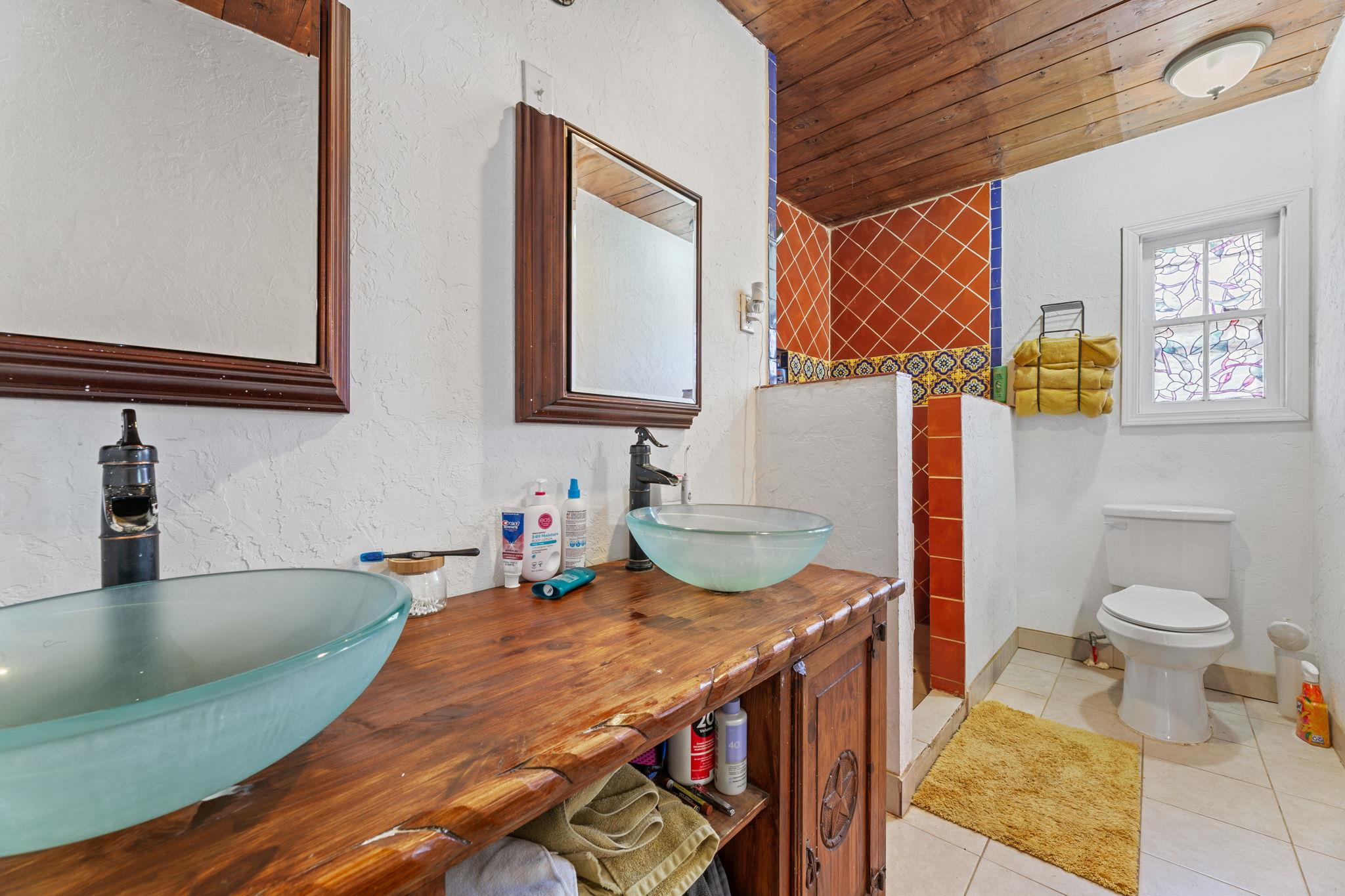 274 Old Potato Rd. Rd, Paige, TX 78659