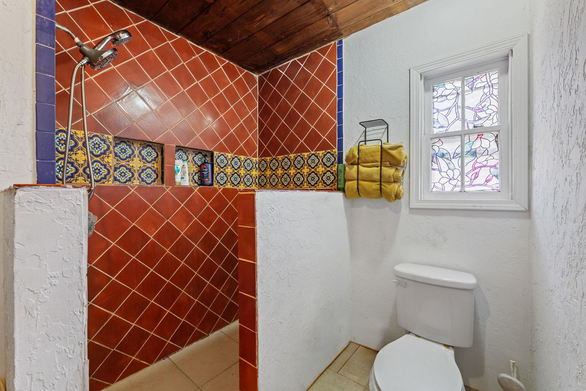 274 Old Potato Rd. Rd, Paige, TX 78659