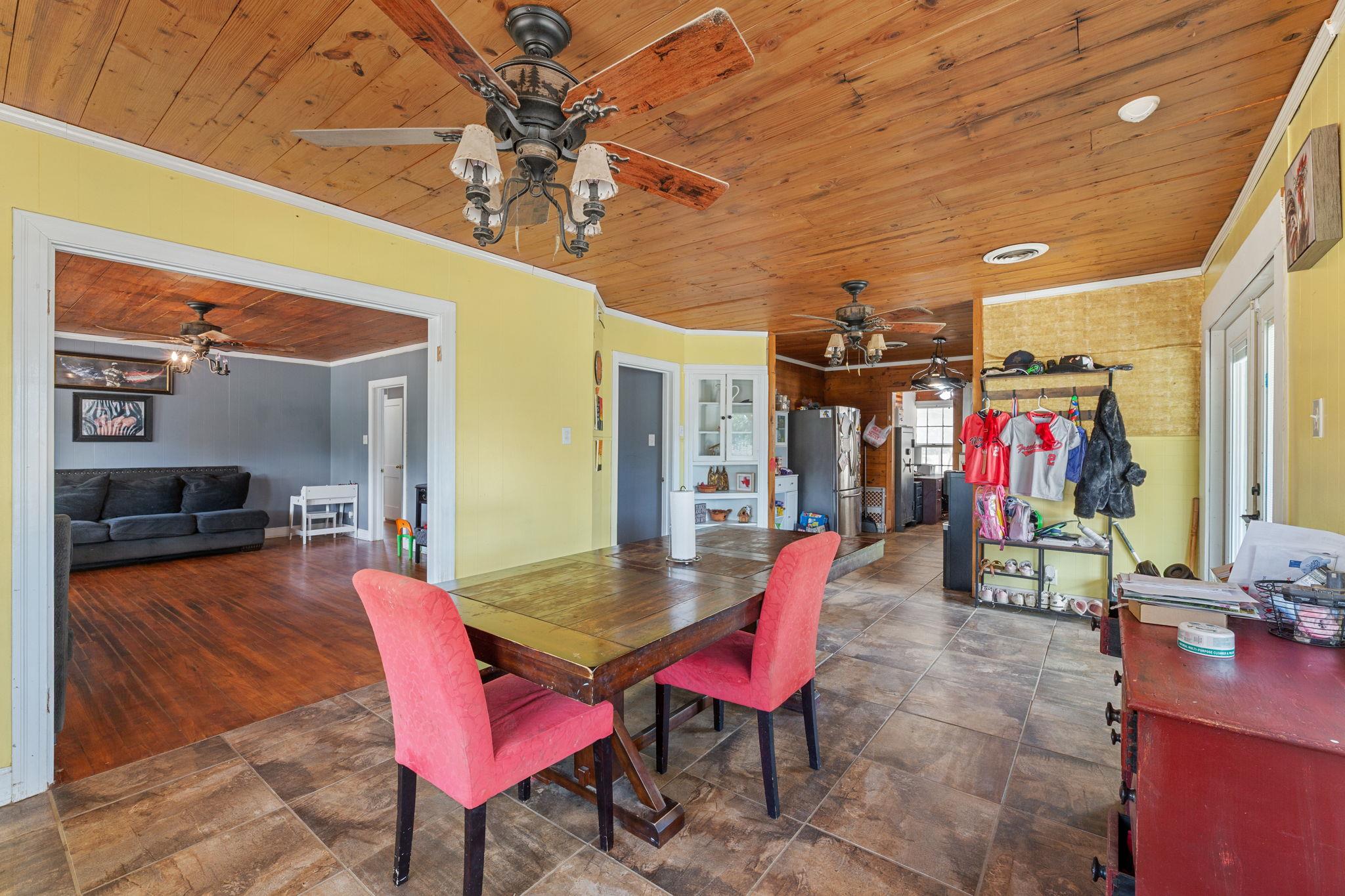 274 Old Potato Rd. Rd, Paige, TX 78659