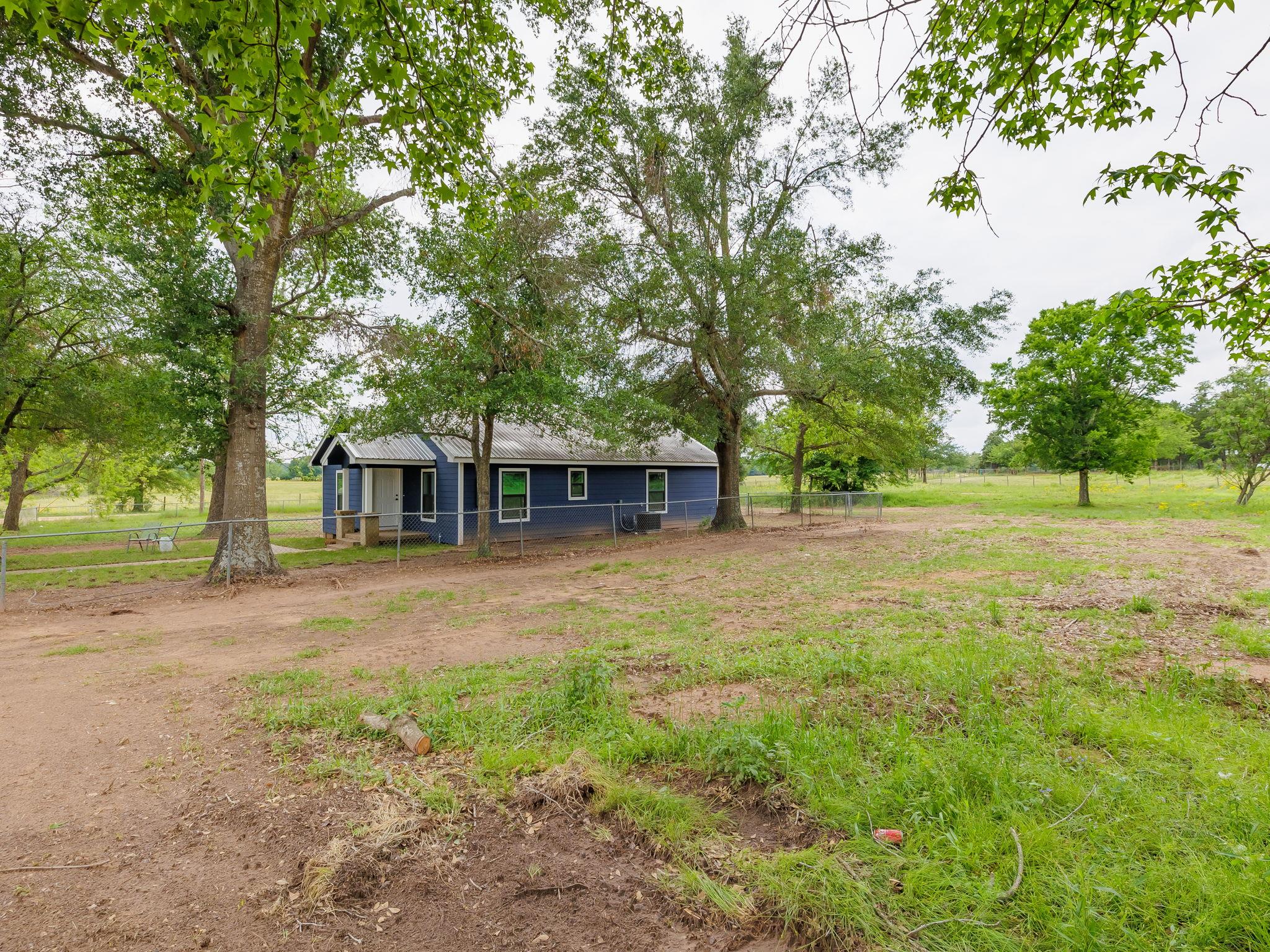 202 N Arendell, Gause, TX 77857