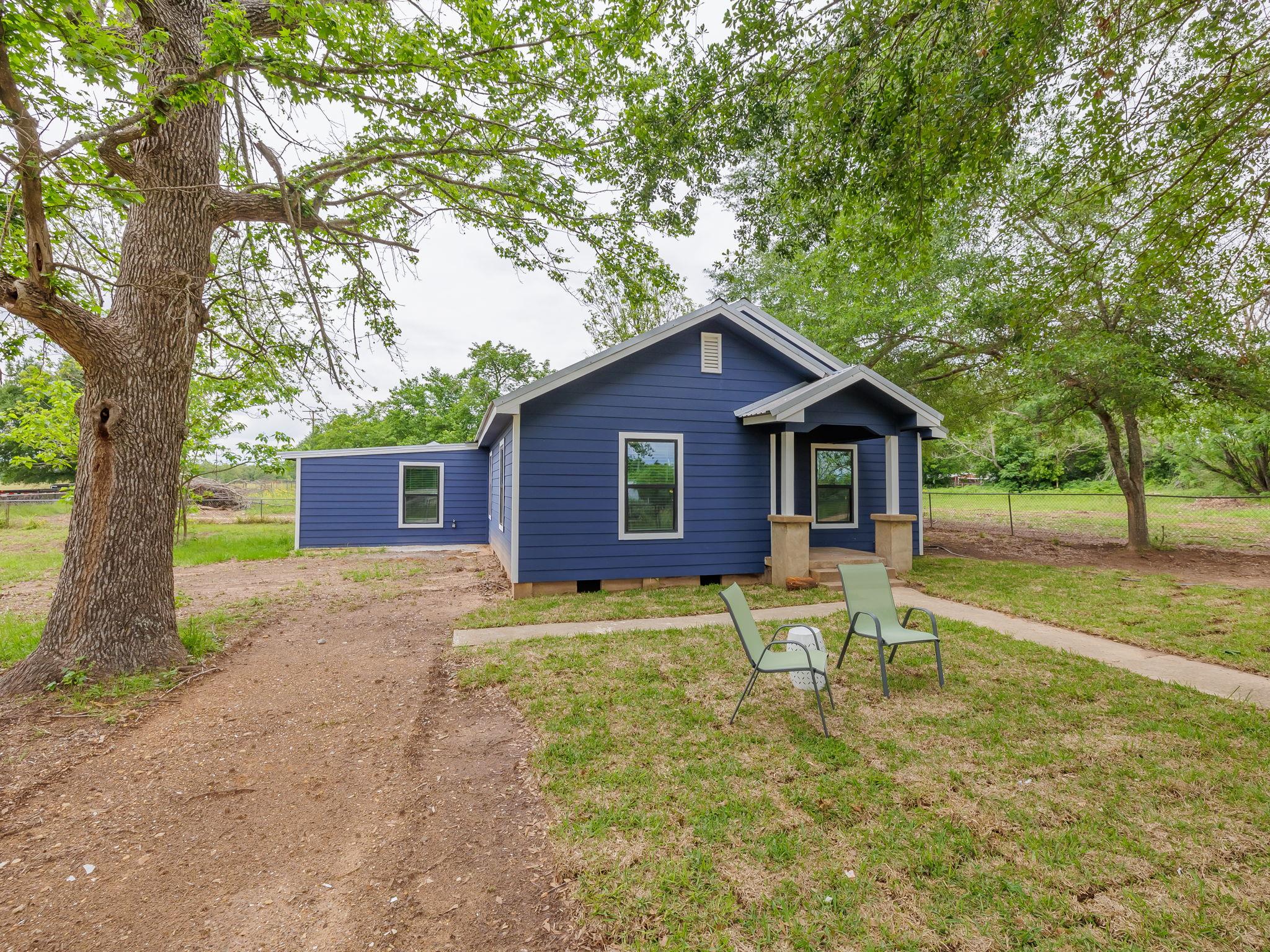 202 N Arendell, Gause, TX 77857