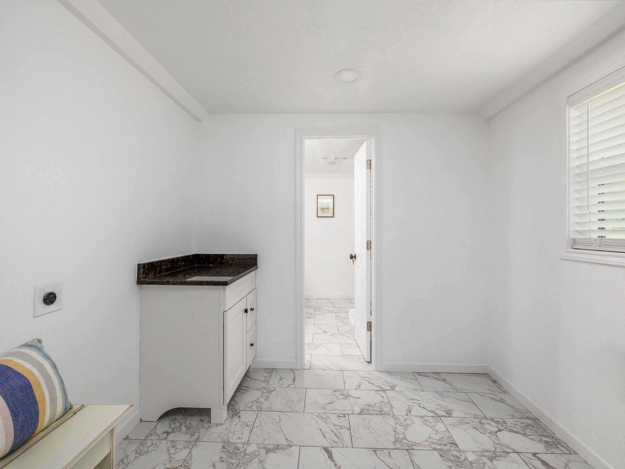 202 N Arendell, Gause, TX 77857