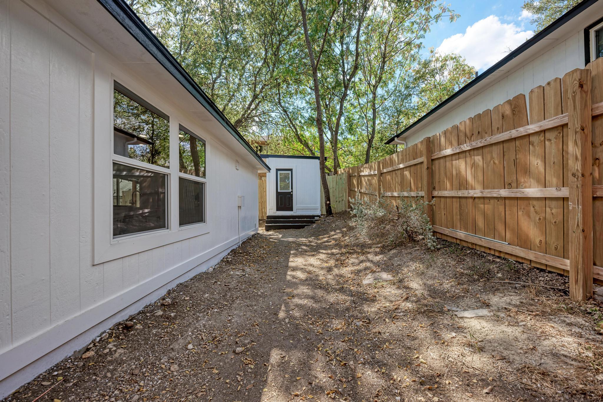 5805 Teri Rd, Austin, TX 78744