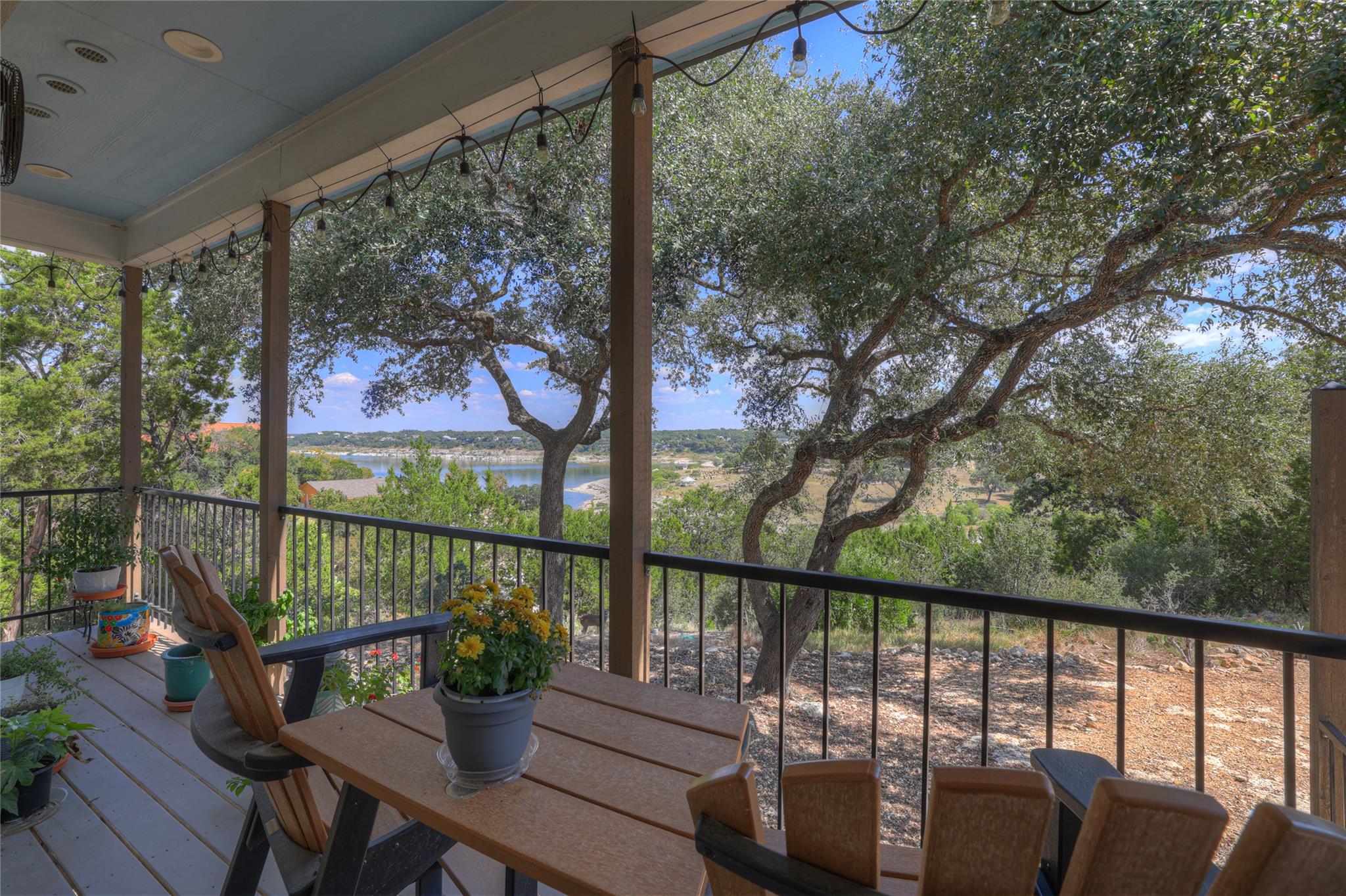 1799 Lakeside Dr W, Canyon Lake, TX 78133