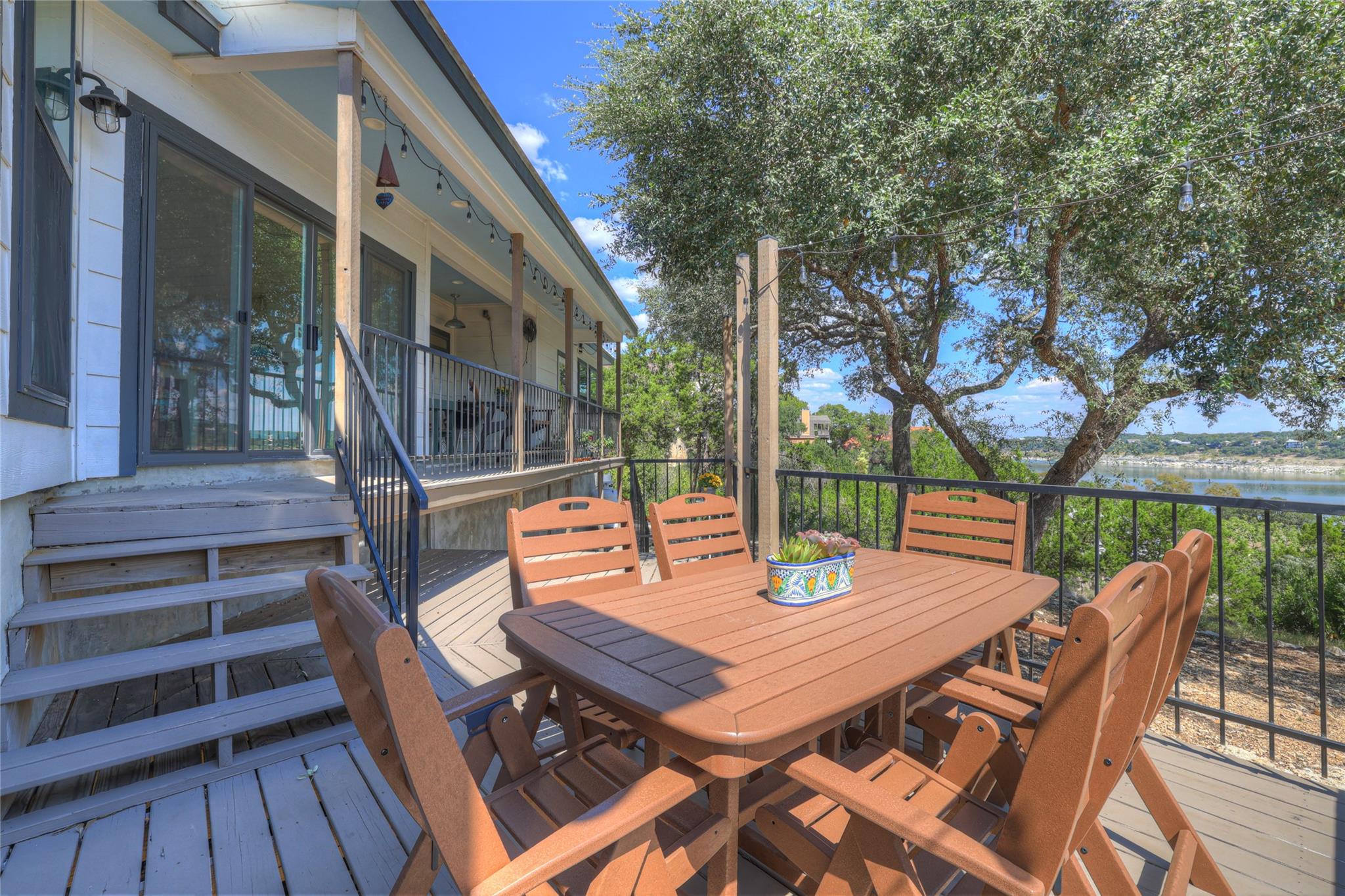 1799 Lakeside Dr W, Canyon Lake, TX 78133