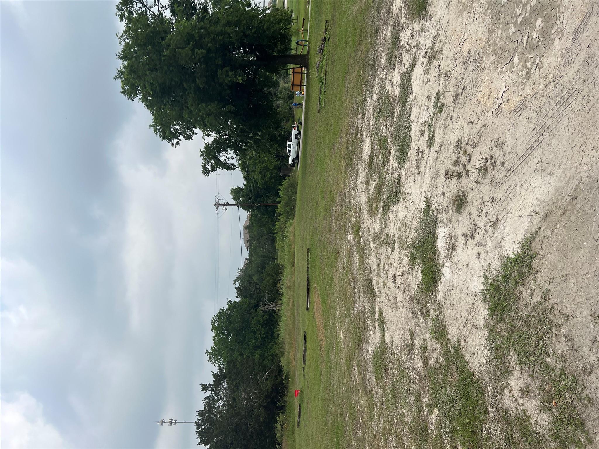 201 Springlake Dr, Dripping Springs, TX 78620