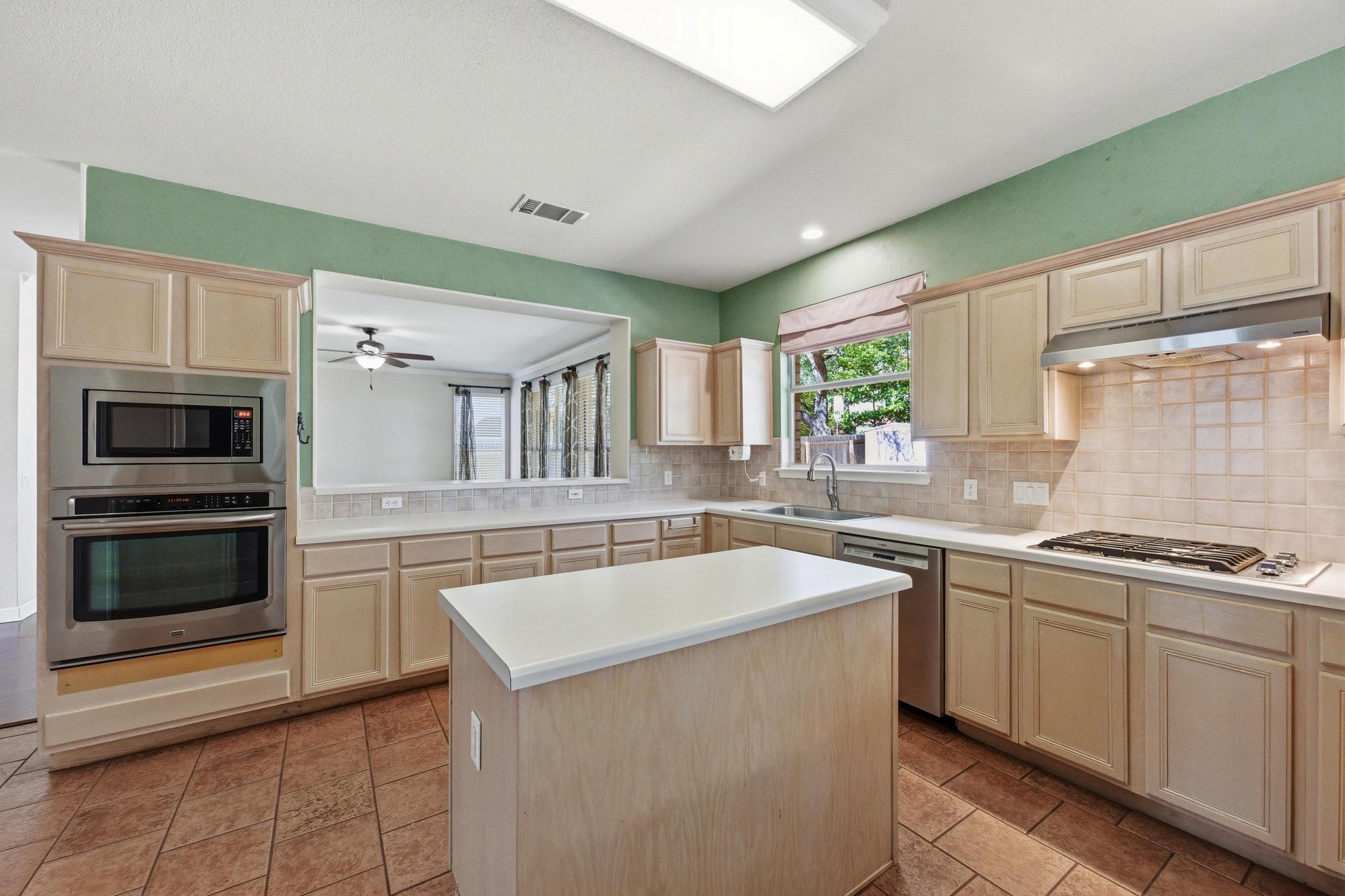 11116 Pebble Garden Ln, Austin, TX 78739