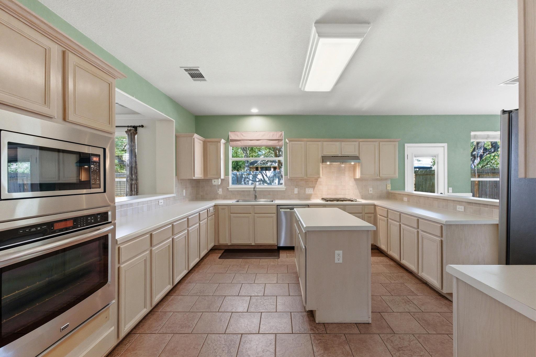 11116 Pebble Garden Ln, Austin, TX 78739