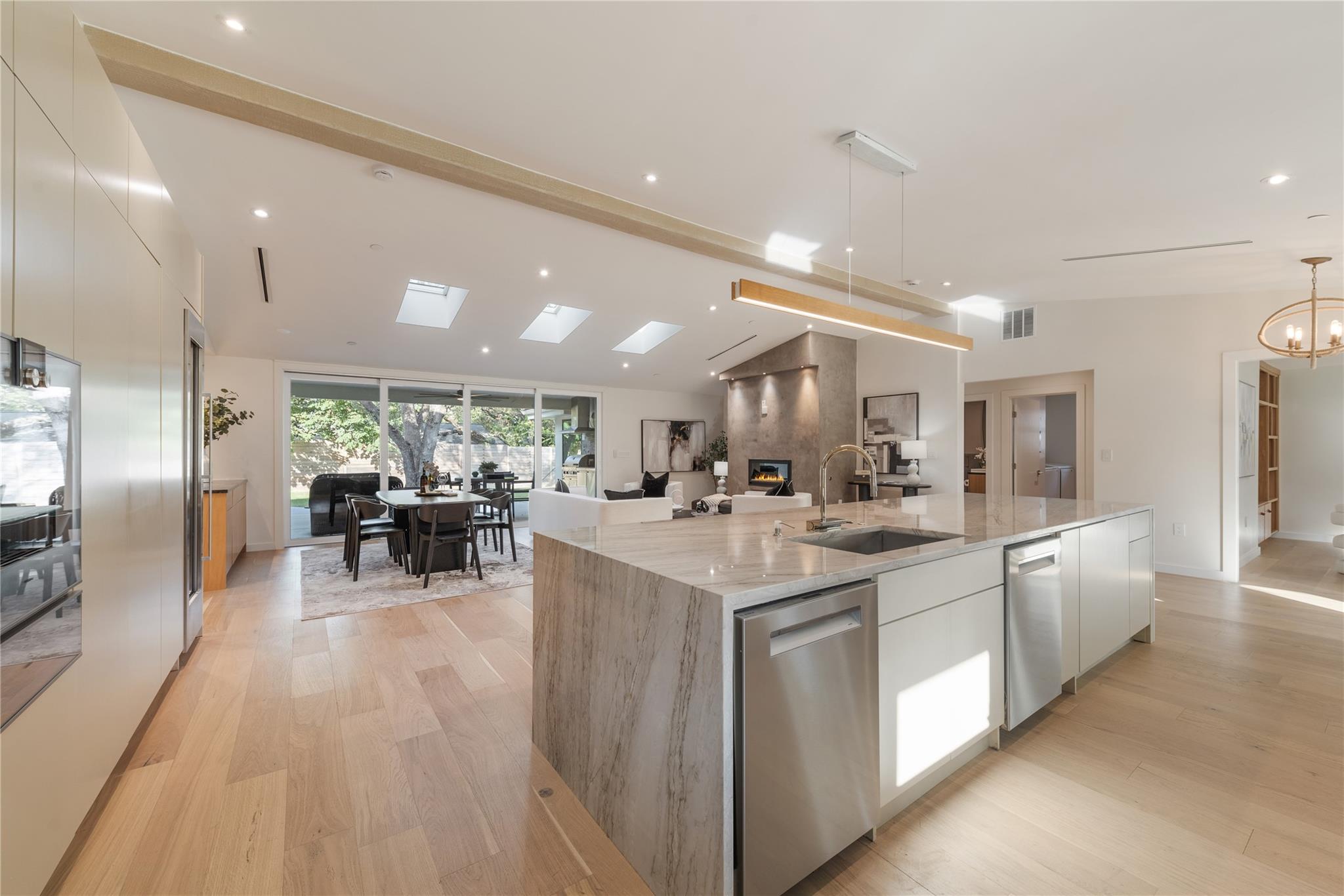 4000 Greystone Dr, Austin, TX 78731