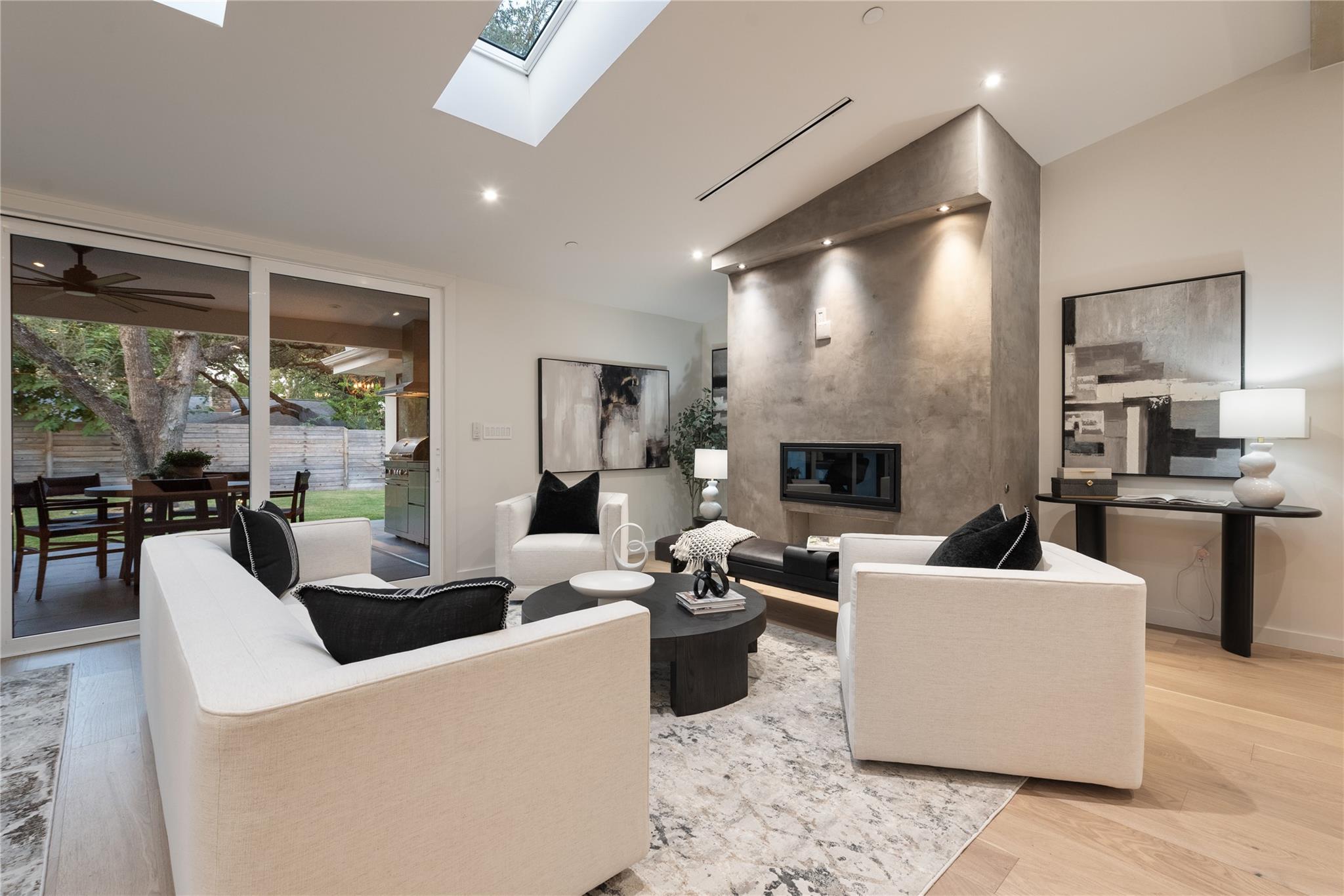 4000 Greystone Dr, Austin, TX 78731