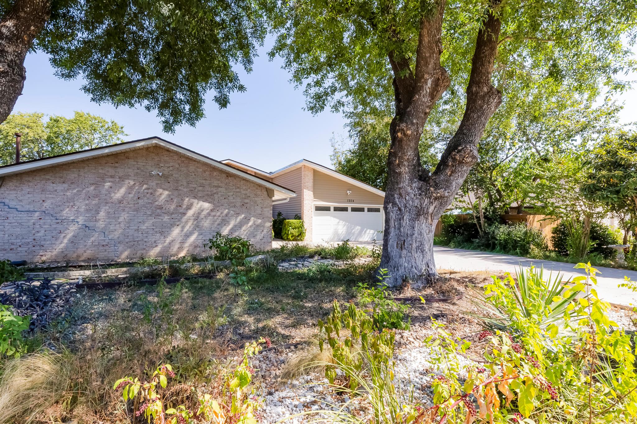 1204 Woodfield Dr # B, Austin, TX 78758