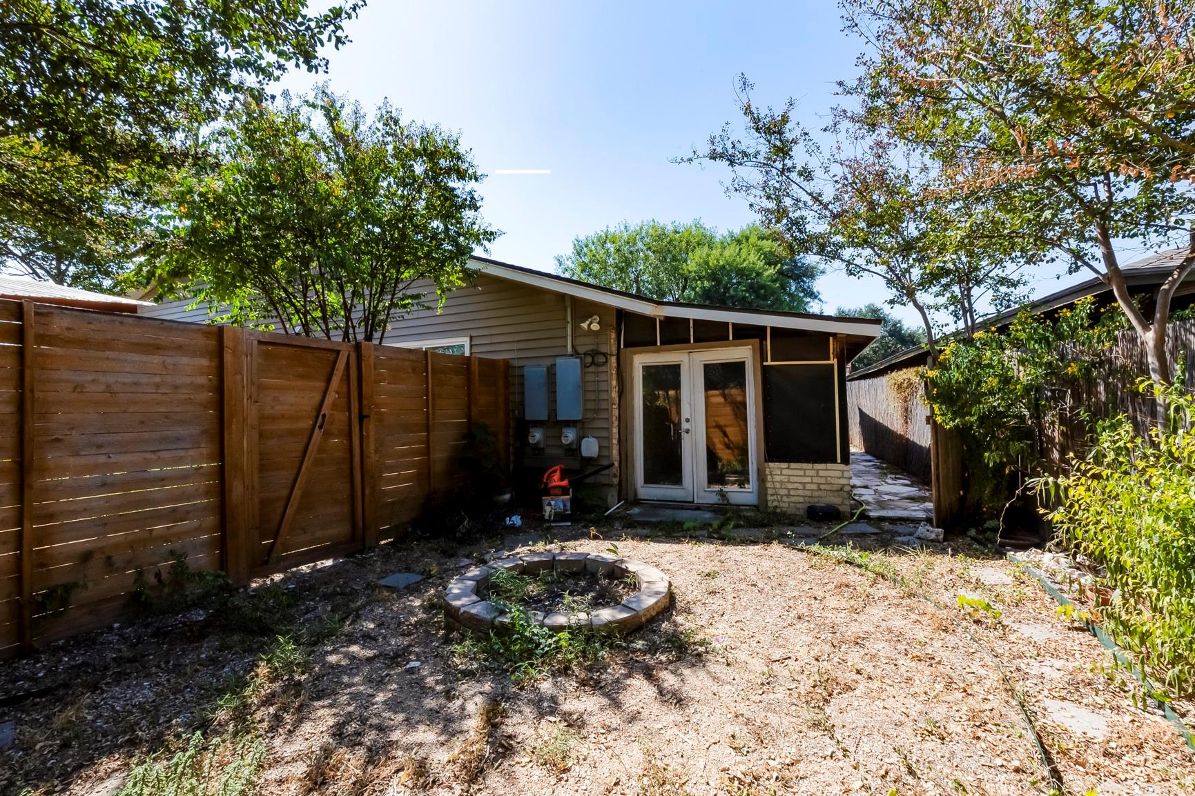 1204 Woodfield Dr # B, Austin, TX 78758