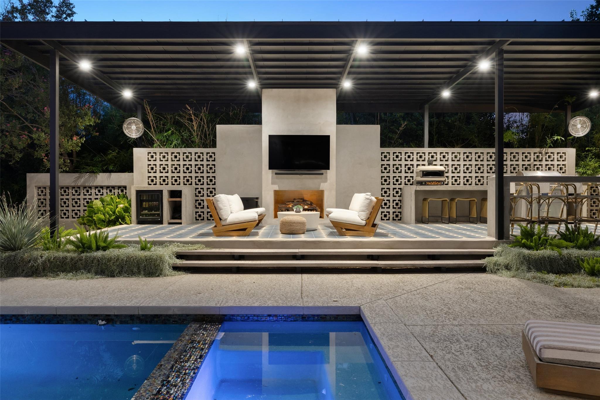 204 Westbrook Dr, Austin, TX 78746