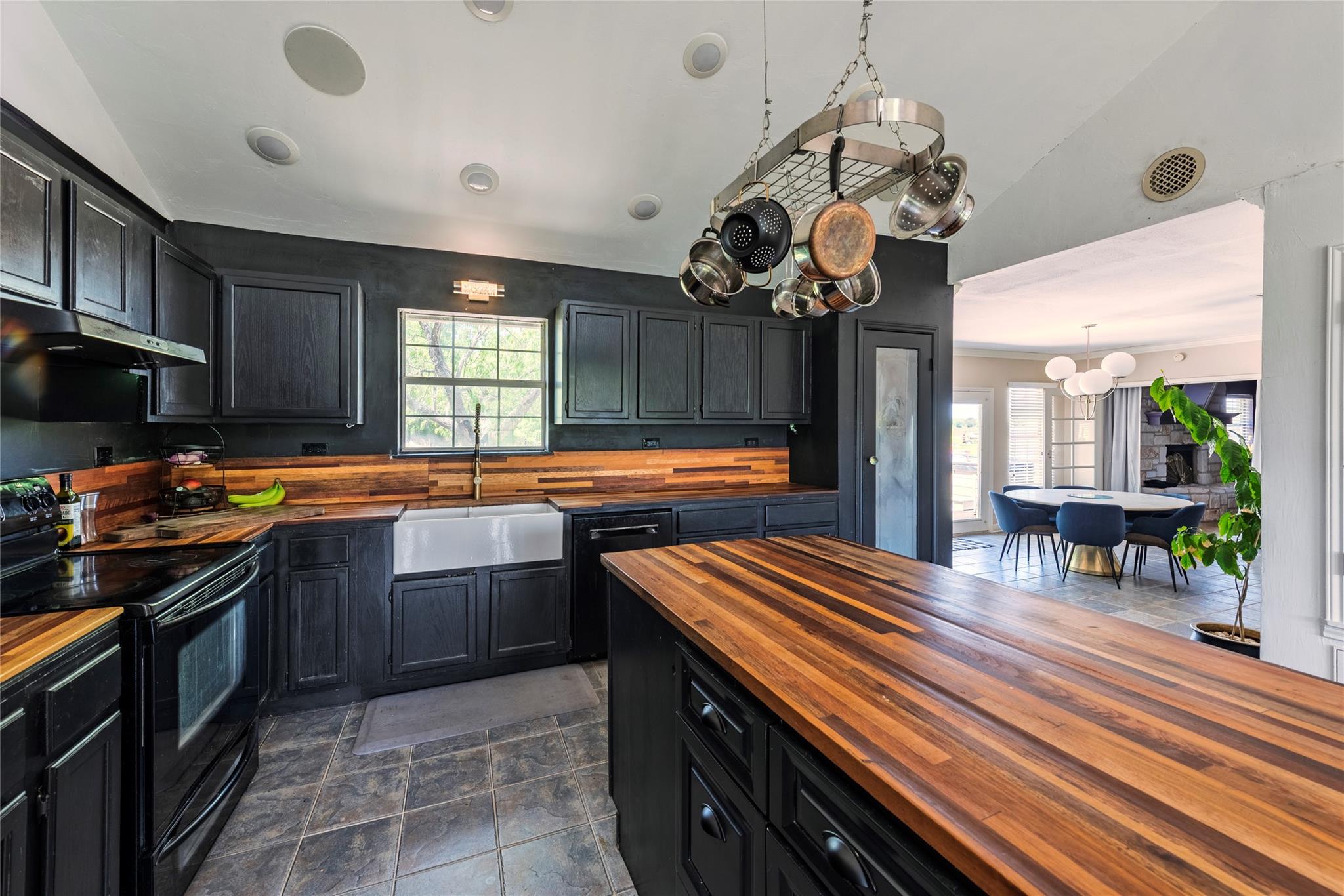 358 Easley Rd, Smithville, TX 78957