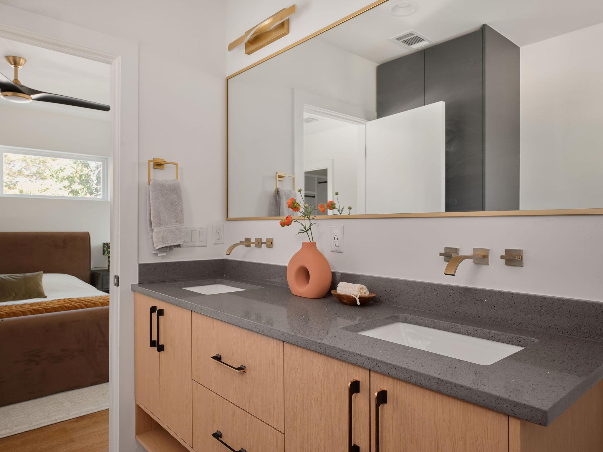 3307 Kay St # 1, Austin, TX 78702