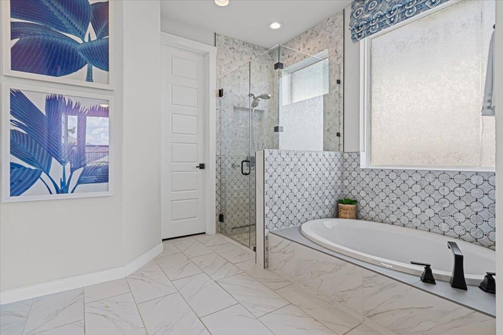 6508 Velvet Leaf Ln, Buda, TX 78610