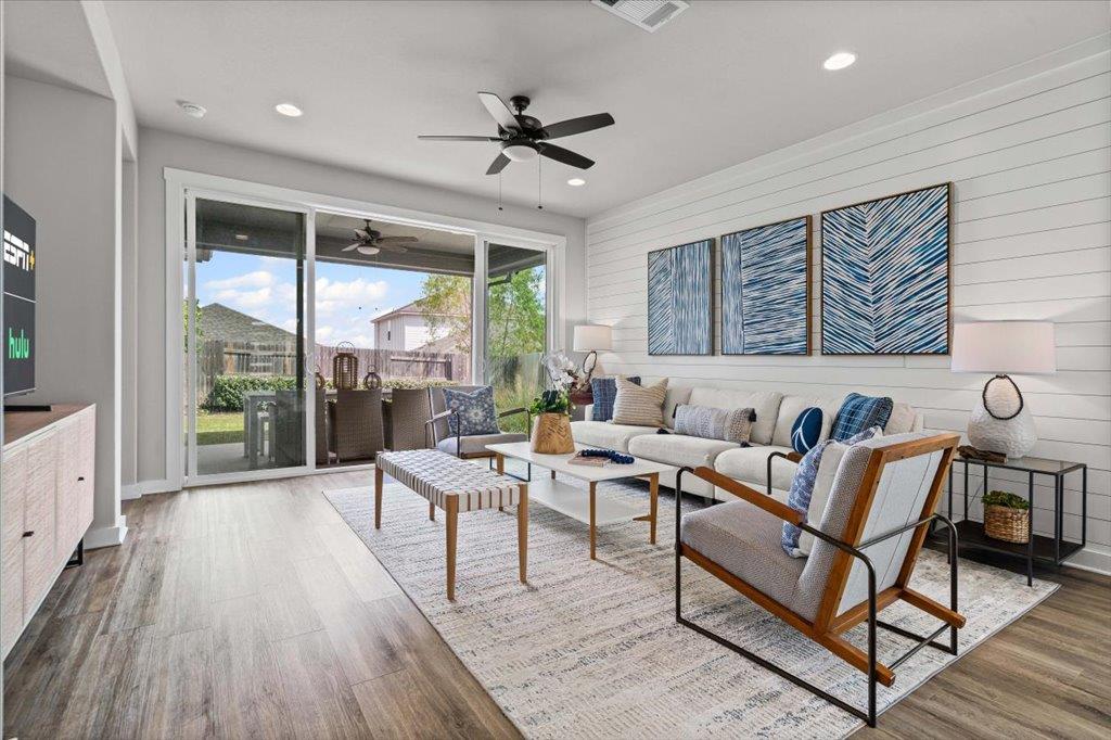 6508 Velvet Leaf Ln, Buda, TX 78610