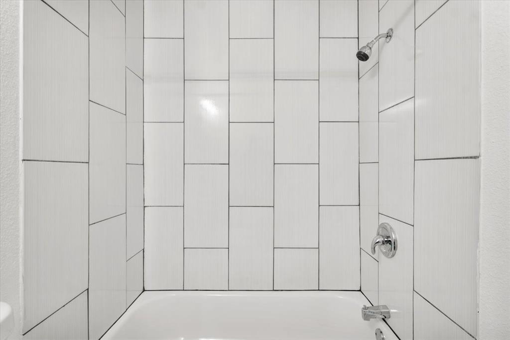 3464 Willowrun Dr # B, Austin, TX 78704