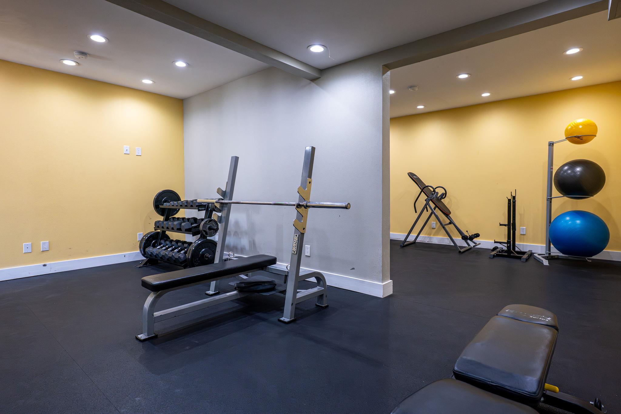 935 La Posada Dr # 156, Austin, TX 78752