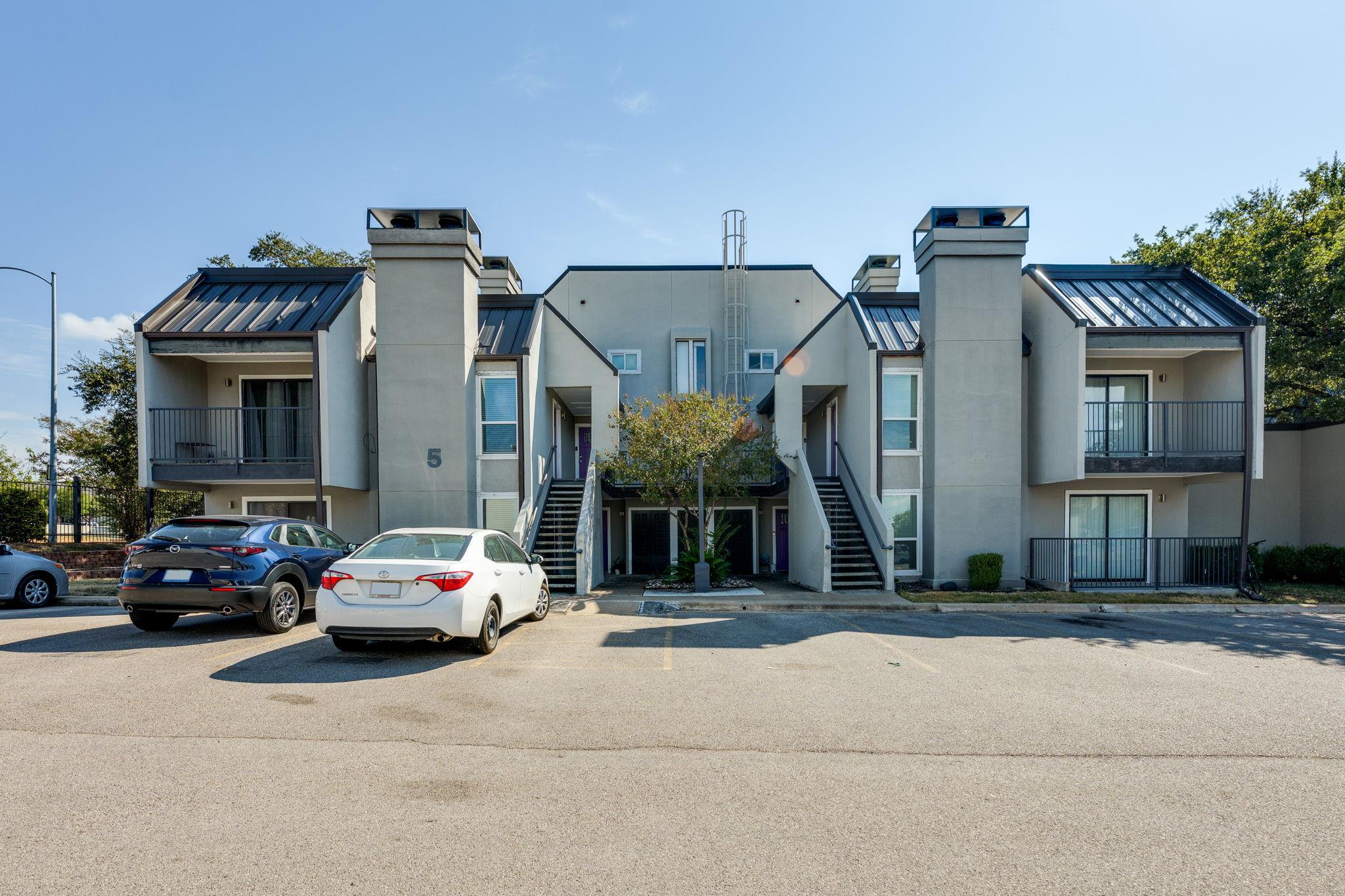 935 La Posada Dr # 156, Austin, TX 78752