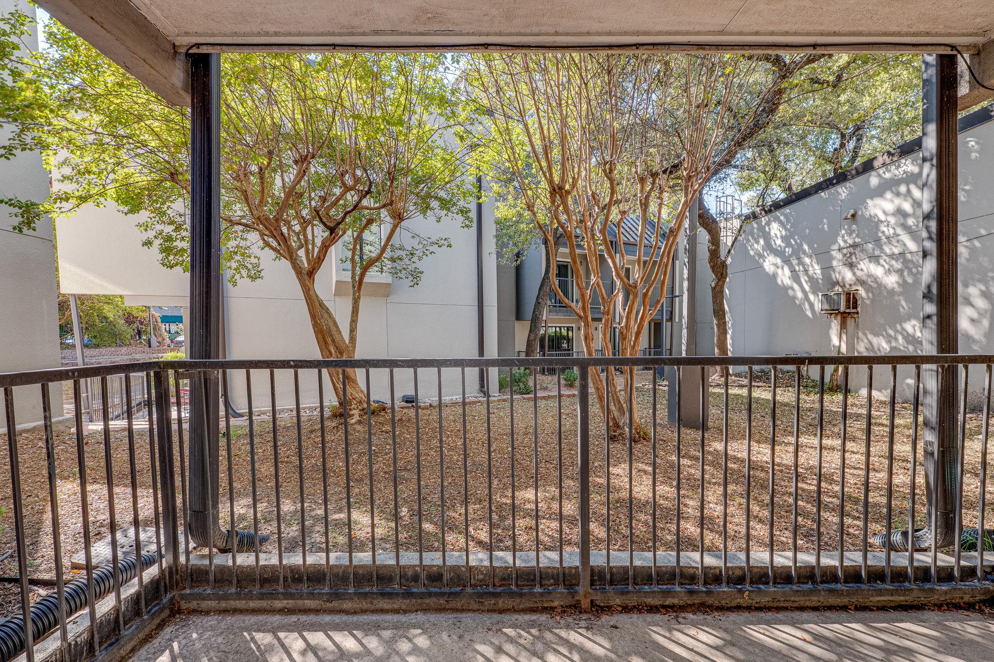 935 La Posada Dr # 156, Austin, TX 78752