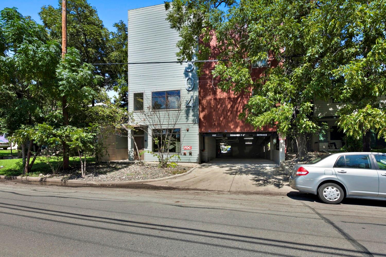 304 E 30th St # 3, Austin, TX 78705