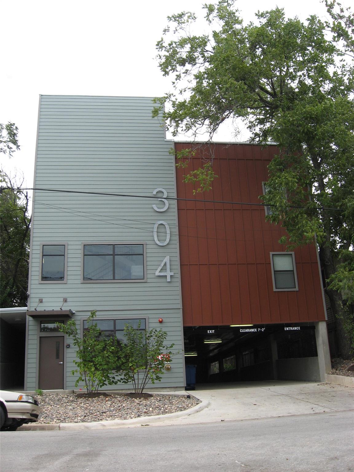 304 E 30th St # 3, Austin, TX 78705