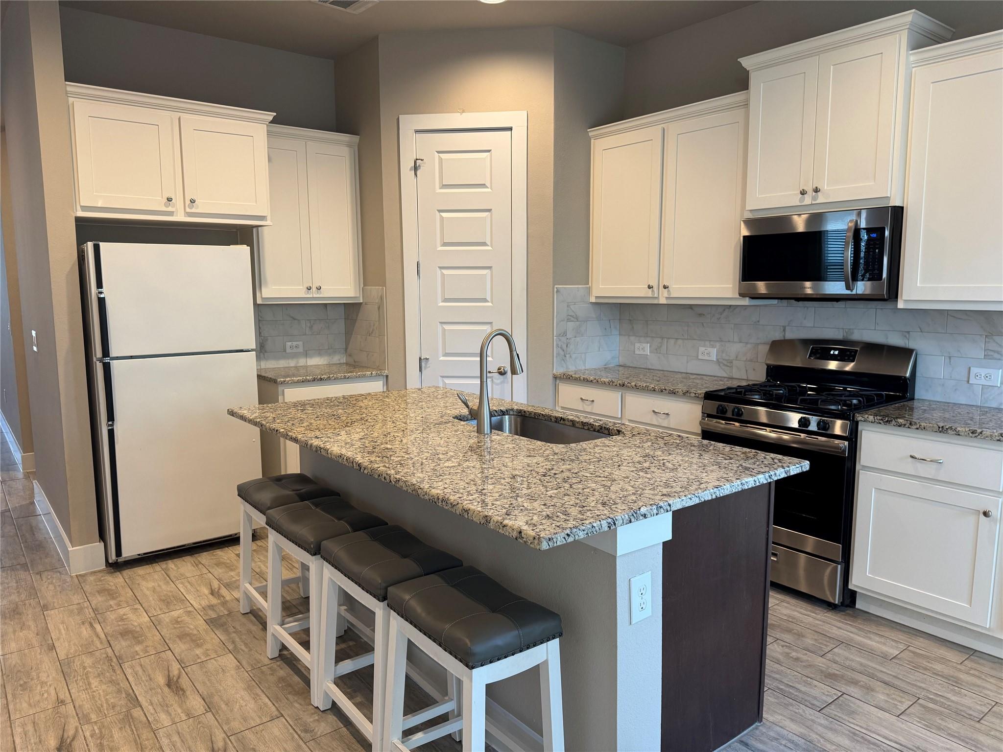 206 Verrado Path, Austin, TX 78748