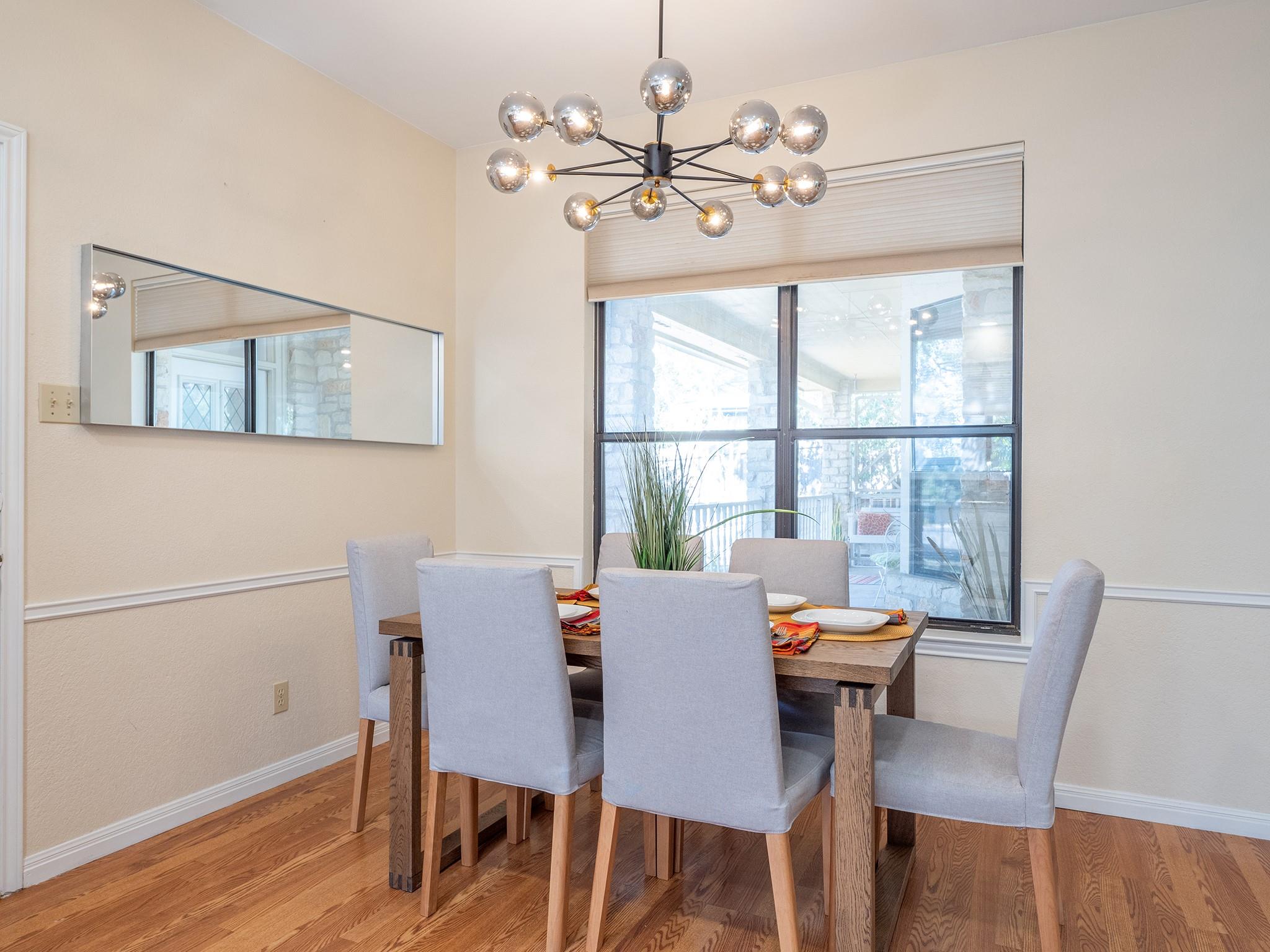 8906 Scotsman Dr, Austin, TX 78750