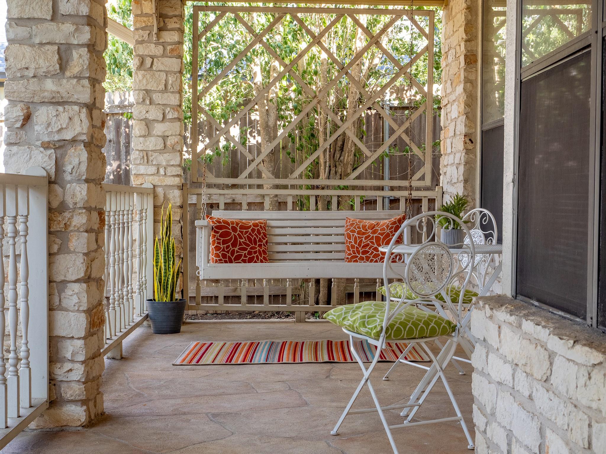 8906 Scotsman Dr, Austin, TX 78750