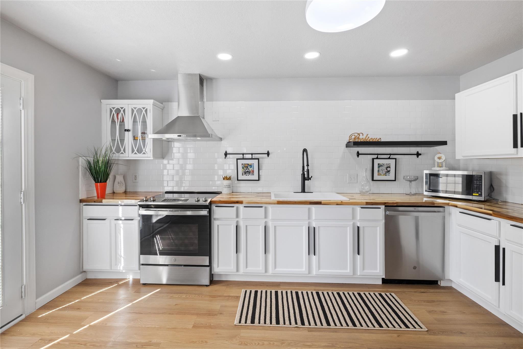 2411 Glen Field Dr, Cedar Park, TX 78613