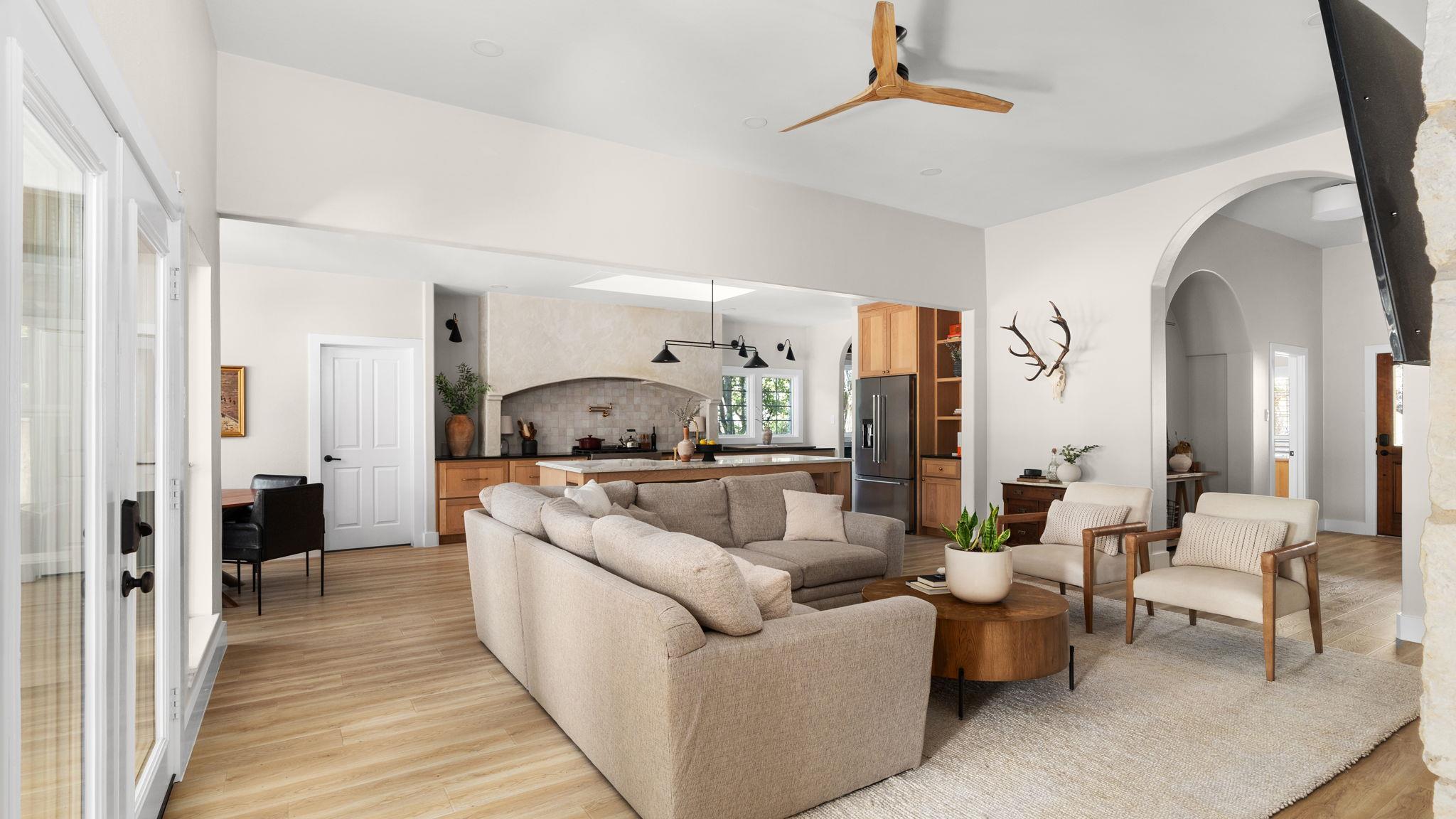 1209 Oak Meadow Dr, Dripping Springs, TX 78620