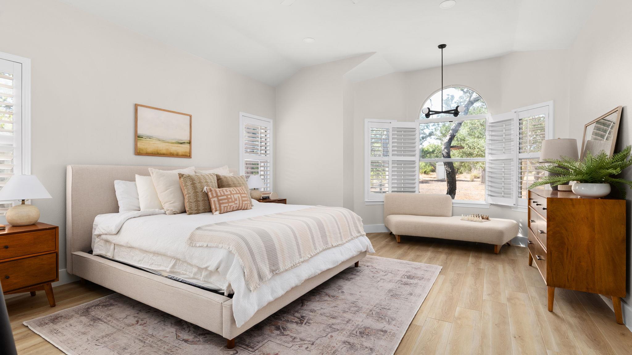 1209 Oak Meadow Dr, Dripping Springs, TX 78620