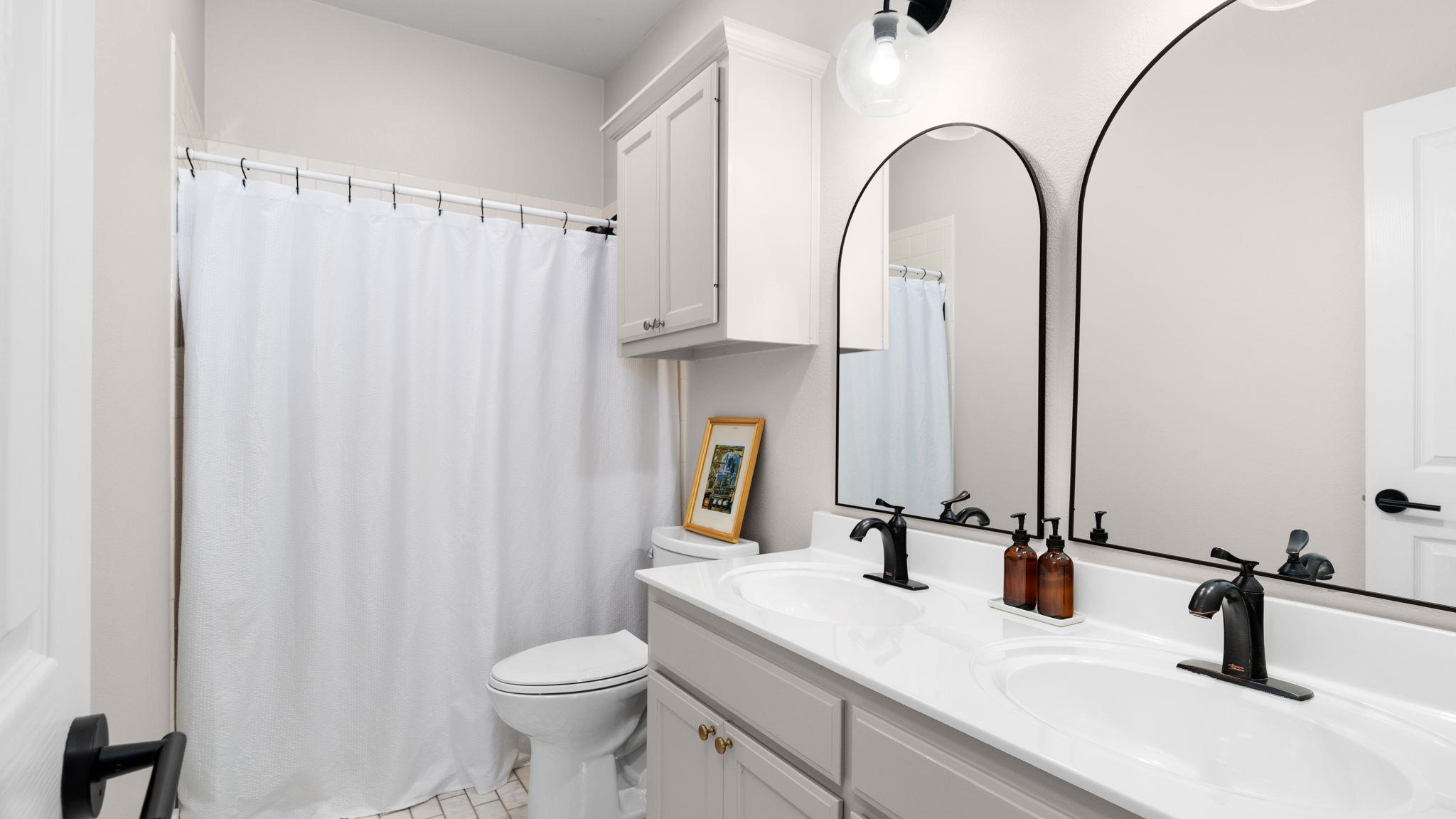 1209 Oak Meadow Dr, Dripping Springs, TX 78620