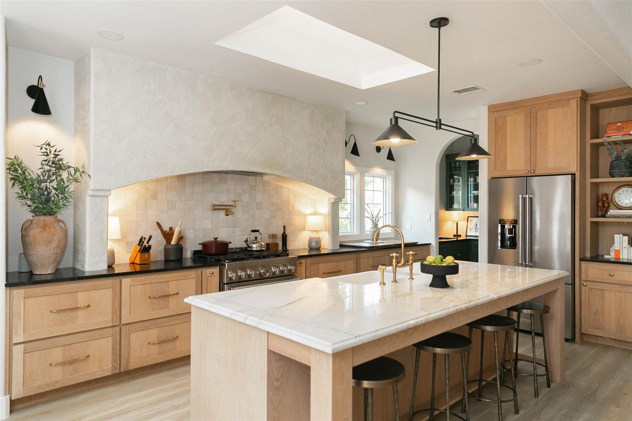 1209 Oak Meadow Dr, Dripping Springs, TX 78620