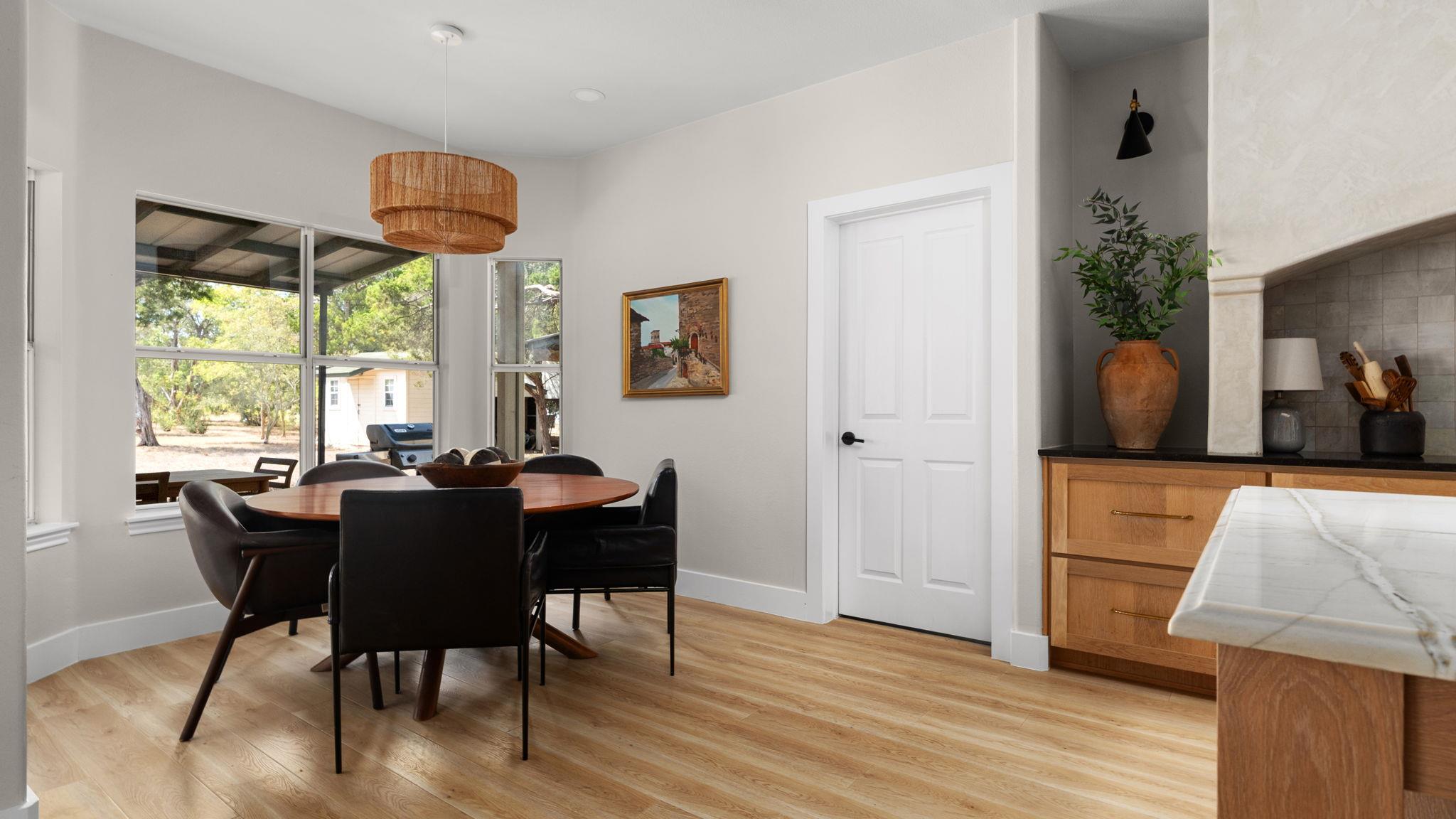 1209 Oak Meadow Dr, Dripping Springs, TX 78620