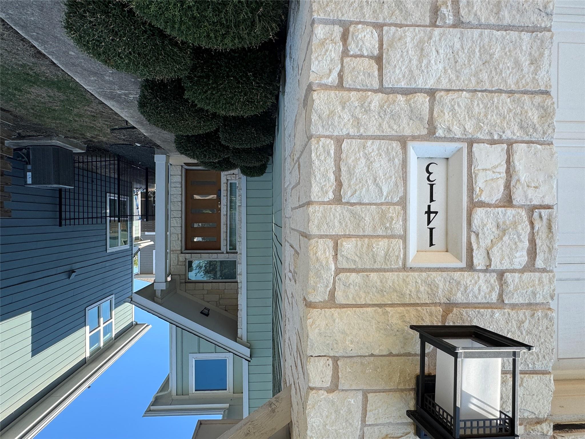 1413 Casa Dr, Austin, TX 78745