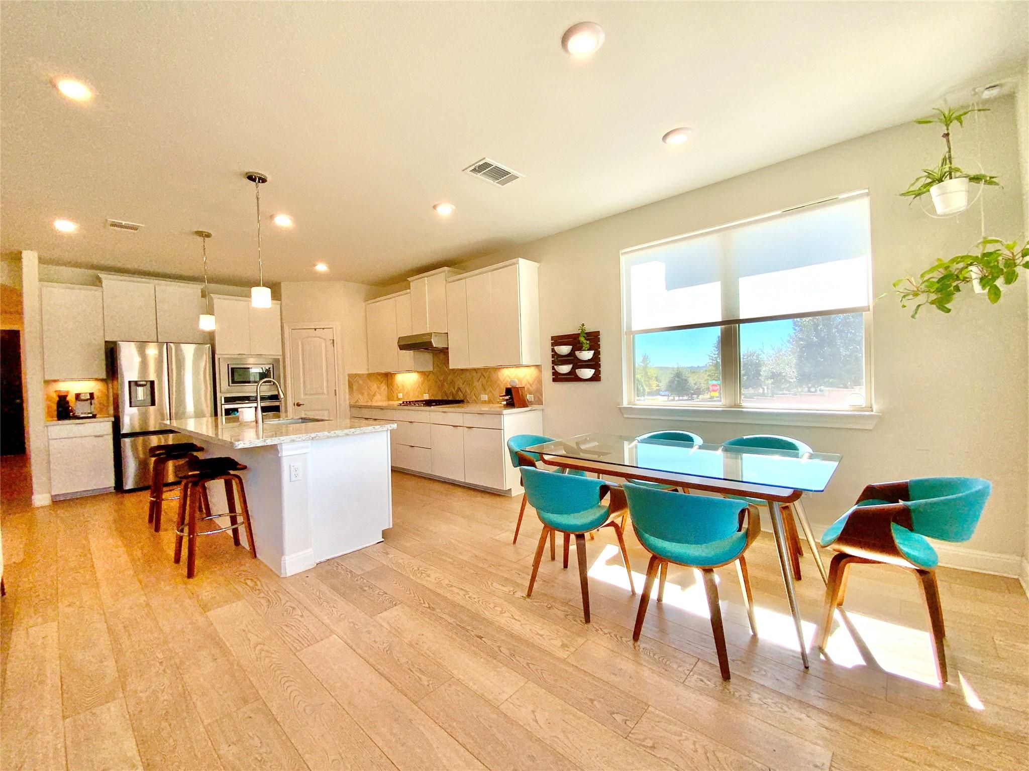 16028 Cinca Terra Dr, Austin, TX 78738