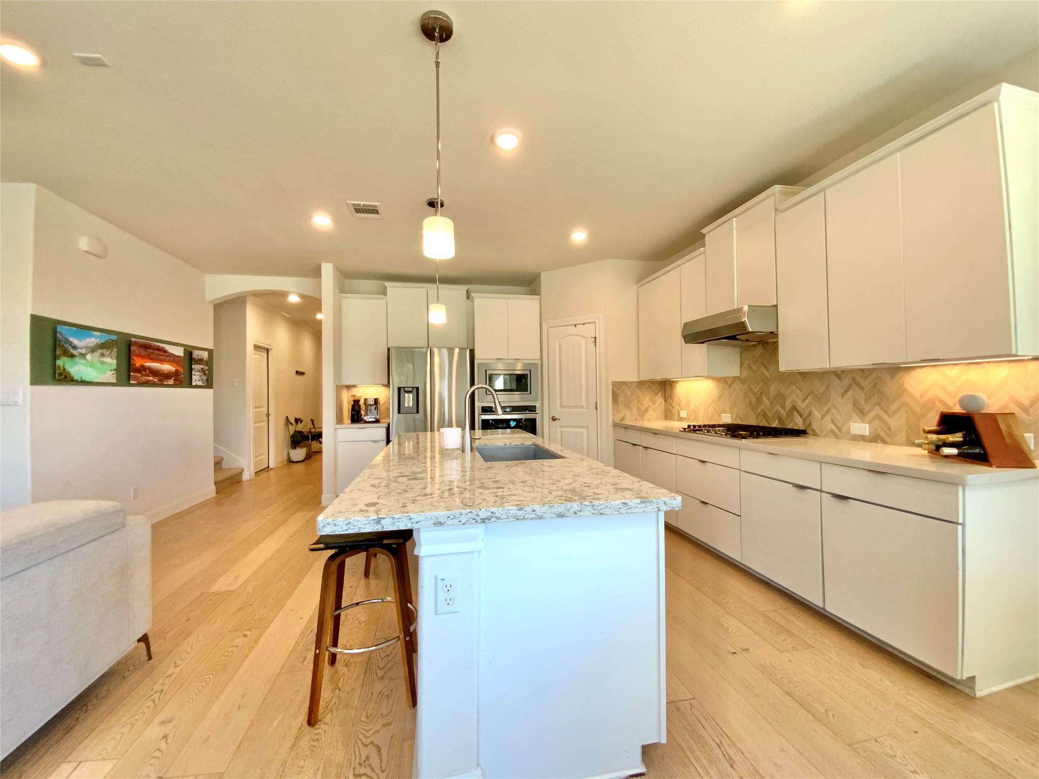 16028 Cinca Terra Dr, Austin, TX 78738