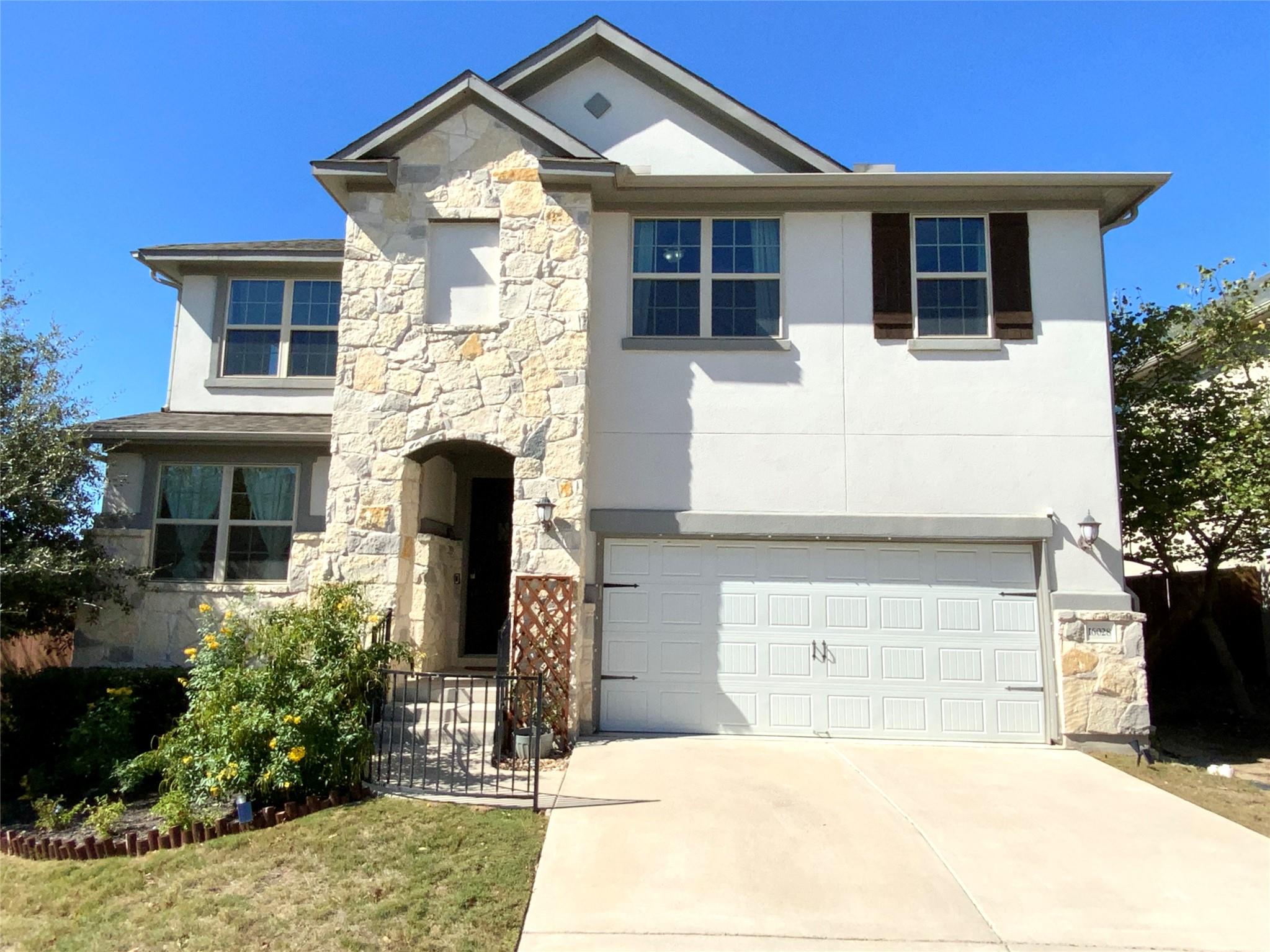 16028 Cinca Terra Dr, Austin, TX 78738