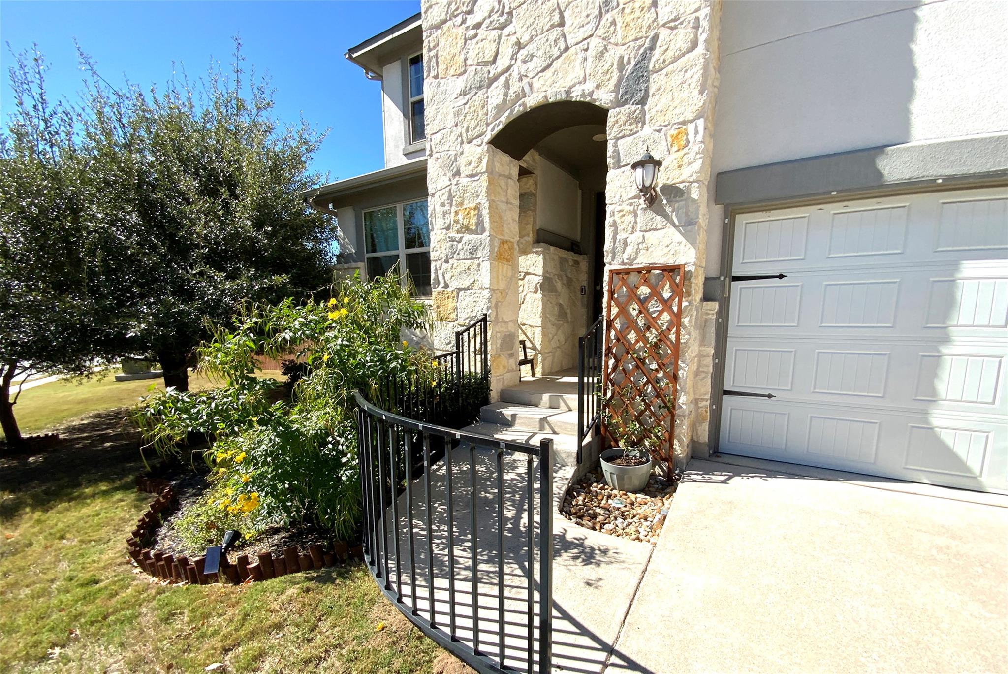 16028 Cinca Terra Dr, Austin, TX 78738