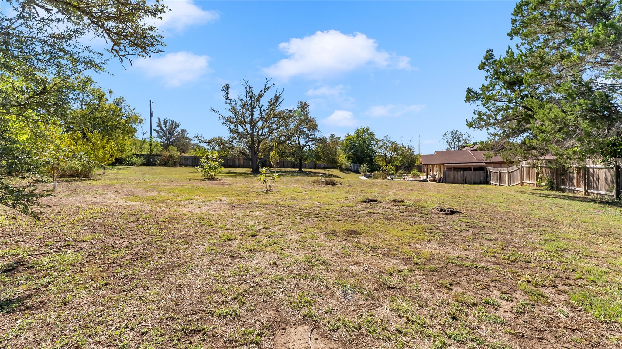 313 Geneva Ln, Burnet, TX 78611