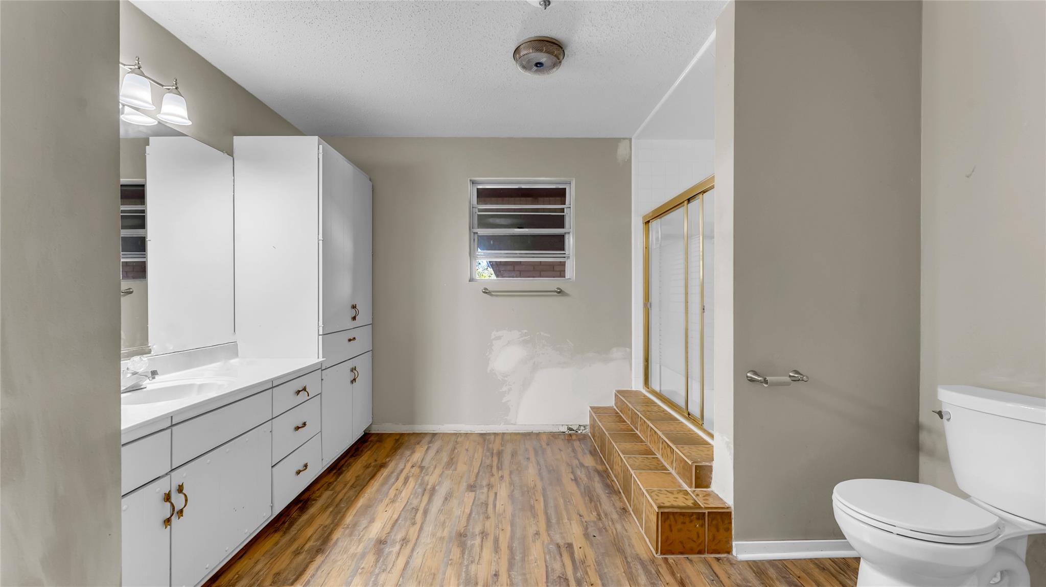 313 Geneva Ln, Burnet, TX 78611