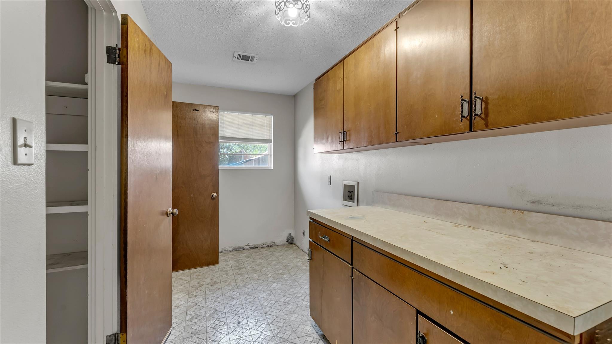 313 Geneva Ln, Burnet, TX 78611