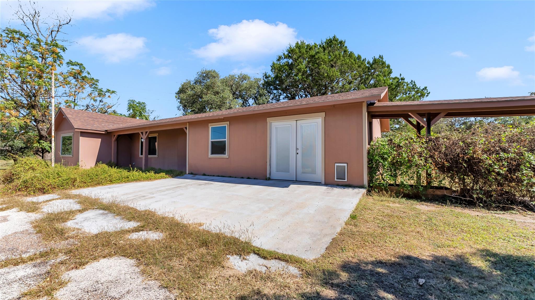 313 Geneva Ln, Burnet, TX 78611