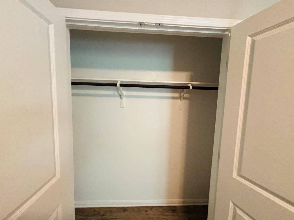 1310 Walden Pond Dr, Pflugerville, TX 78660