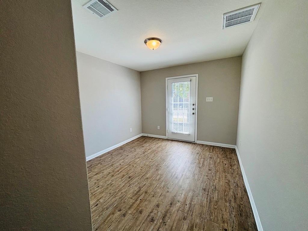 1310 Walden Pond Dr, Pflugerville, TX 78660