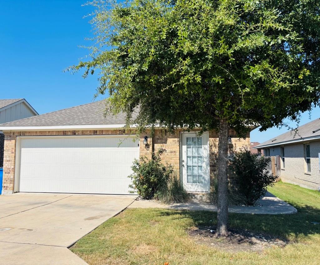 1310 Walden Pond Dr, Pflugerville, TX 78660