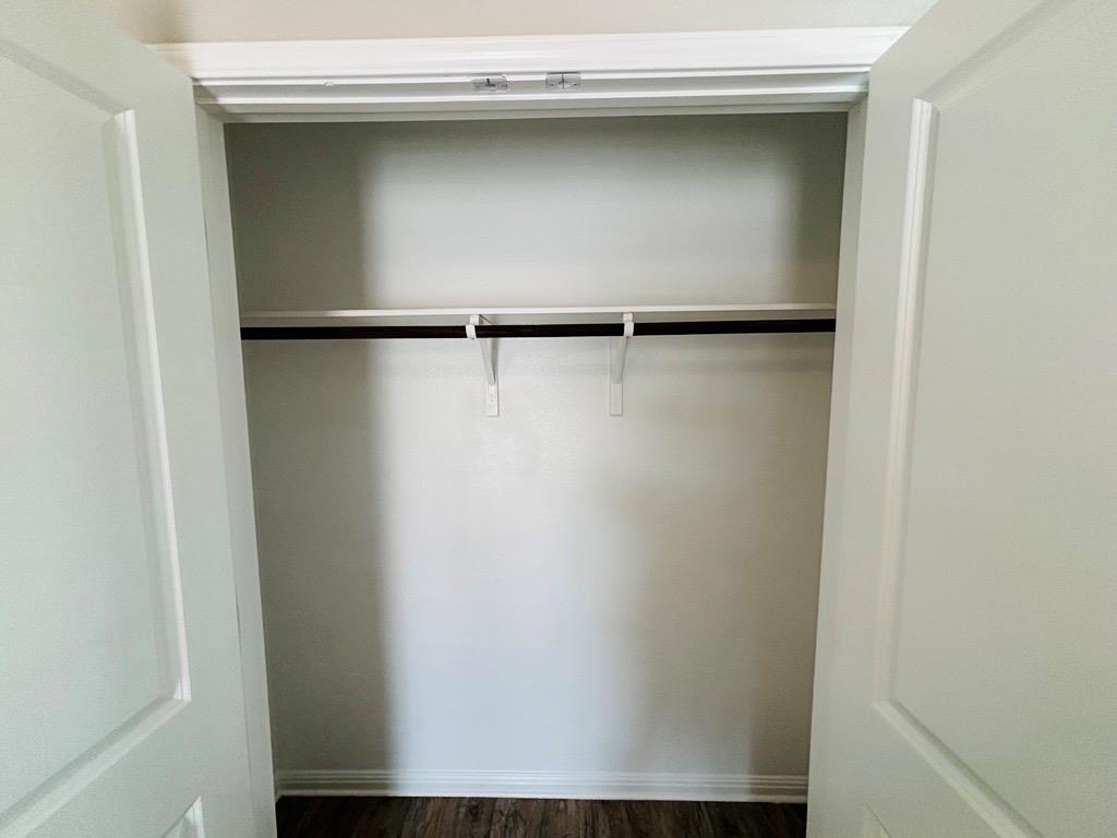 1310 Walden Pond Dr, Pflugerville, TX 78660